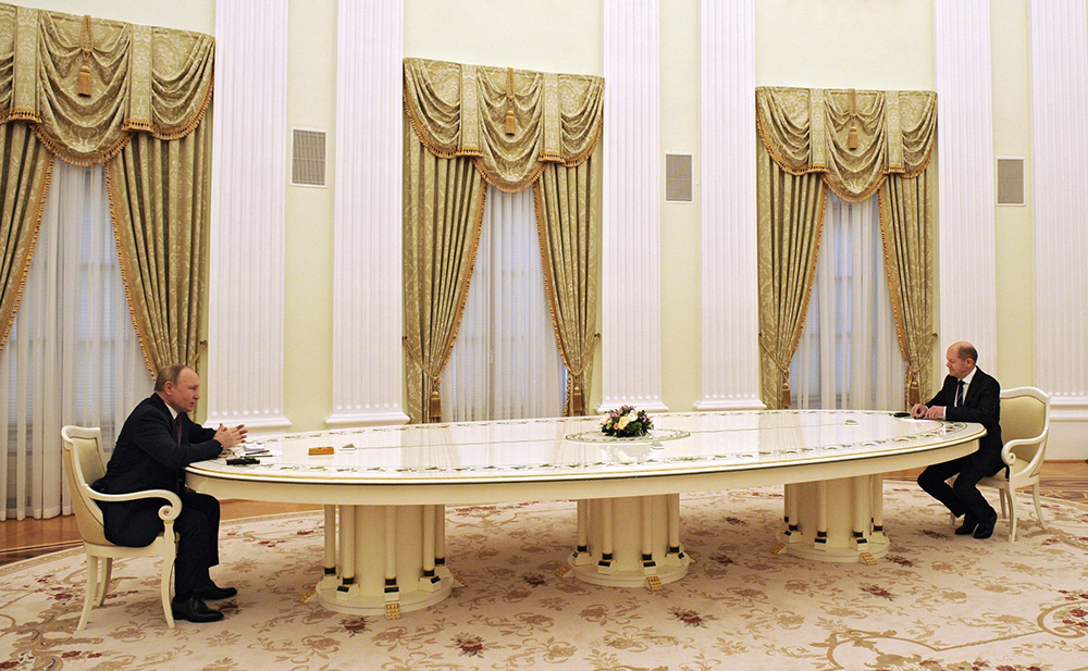 Стол Путина для переговоров